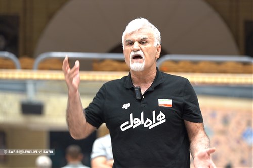 آموزش کمرگیری با هد زدن توسط فرهاد اسماعیل نژاد سرمربی تیم ملی کشتی فرنگی نونهالان